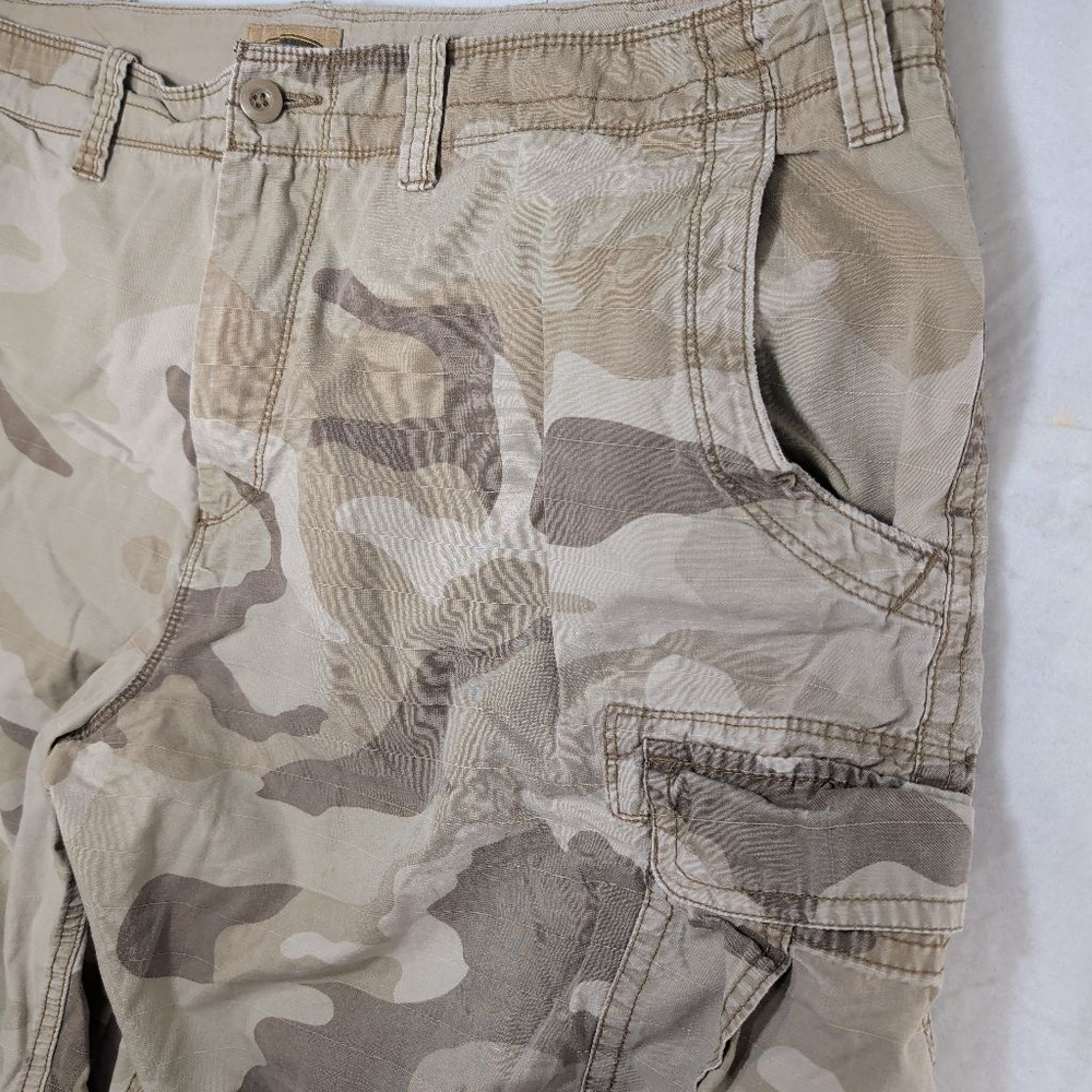 Men's The Foundry Supply Co. Cargo Shorts Waist 46 Beige Brown Camo - Picture 2 of 7